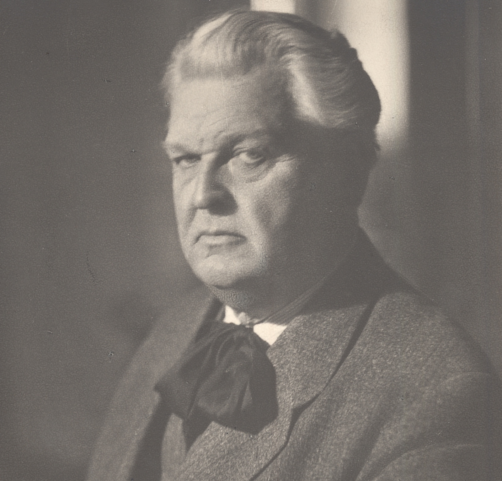 Mihail Sadoveanu